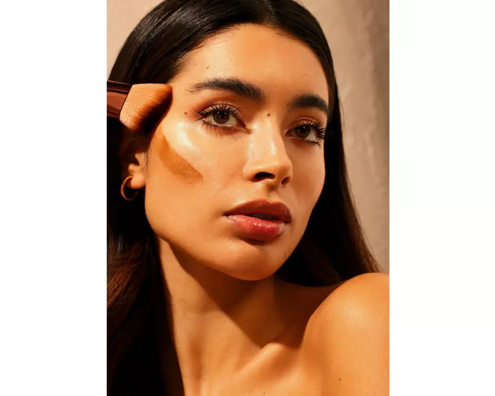 ST. TROPEZ Sunlit Skin Bronzing Tint + Tan 30 ml