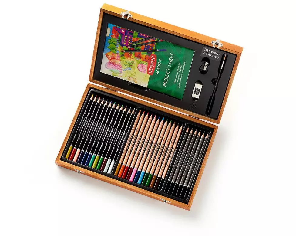 Derwent Academy Mal-Geschenkset in Holzbox, 35-teilig