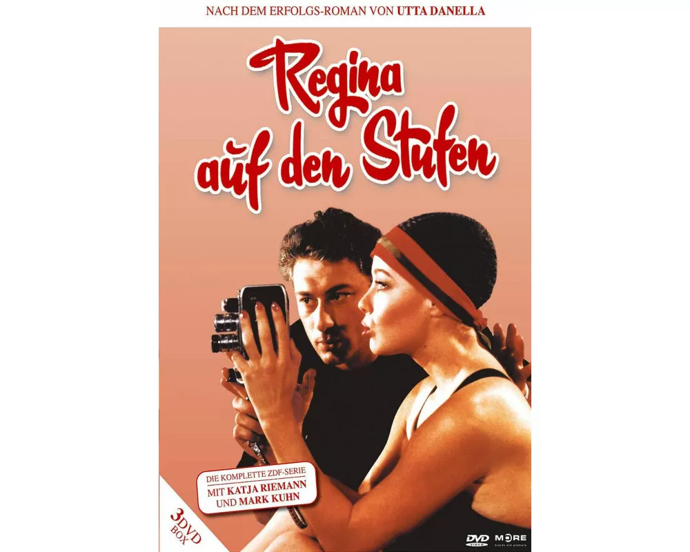 Regina auf den Stufen