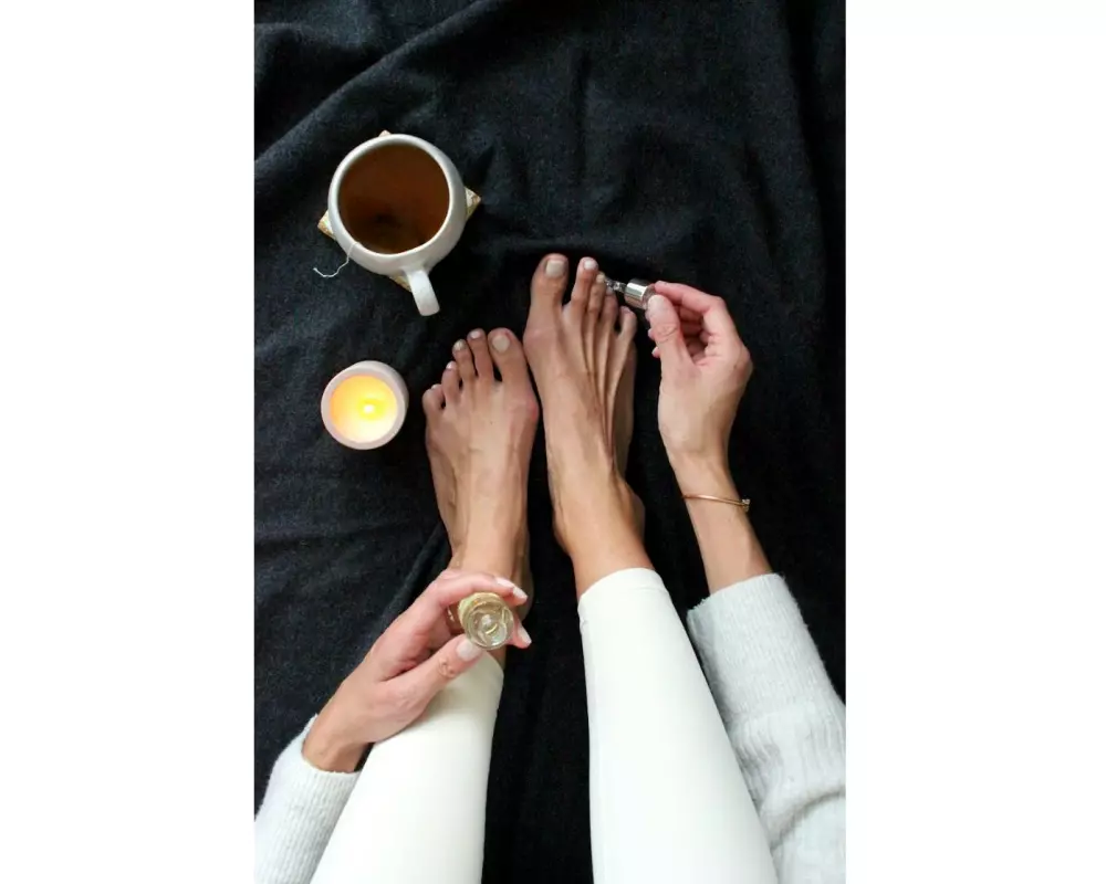 tvey Nagel- und Körperöl gut geölt