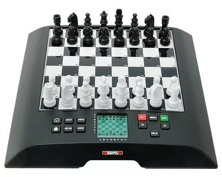 Millennium Chess Schachcomputer ChessGenius Schachcomputer