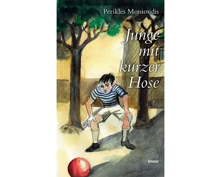 Junge mit kurzer Hose