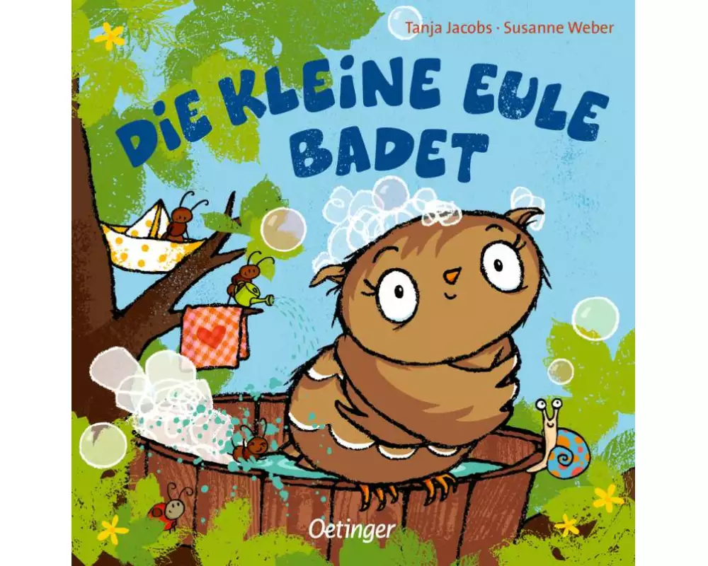 Die kleine Eule badet