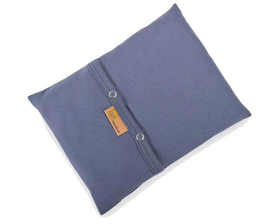 Löwenkind Kissen mit Kräuterpad-Fach, Blau