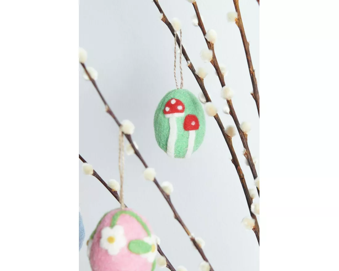 Aufhänger Filz-Ei Purpur-Blume, Mint, 7,8 x Ø 5,8cm